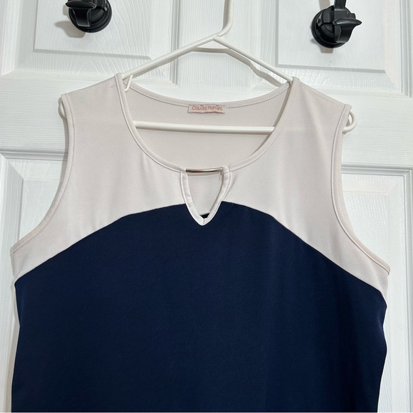 Keyhole Colour Block Tank Top - Picture 5 of 12